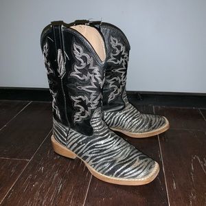 Girls cowboy boots